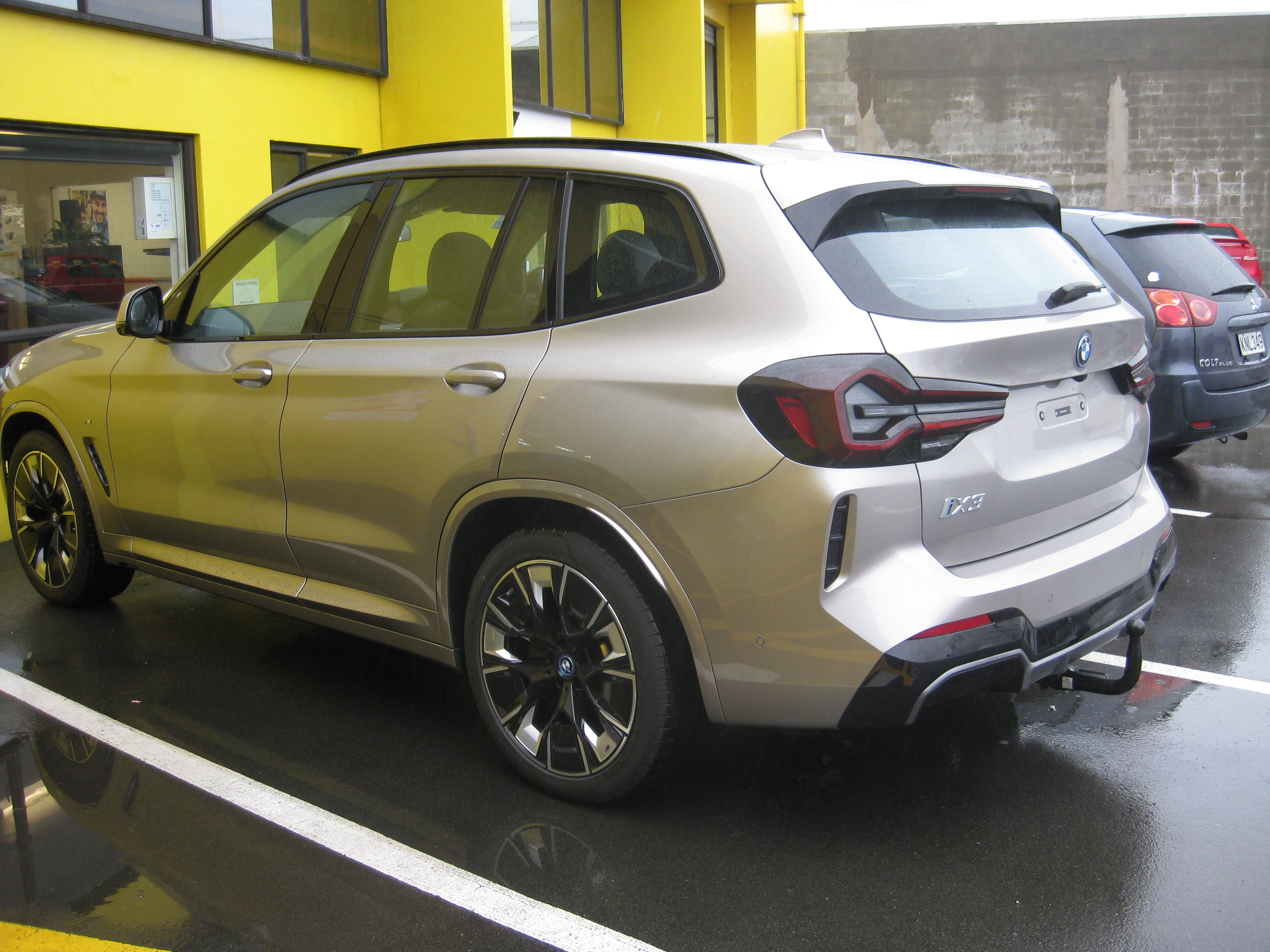 BMW iX3 STATIONWAGON 2025-CURRENT